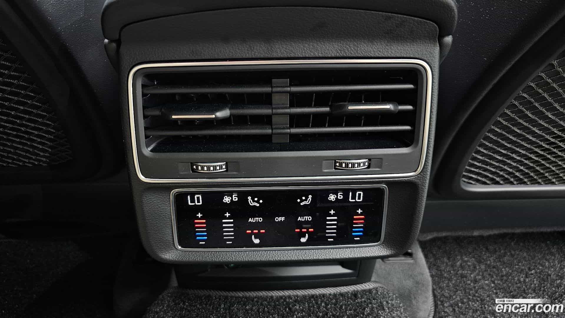 Q8 Audi 2022.4-OPTION-021