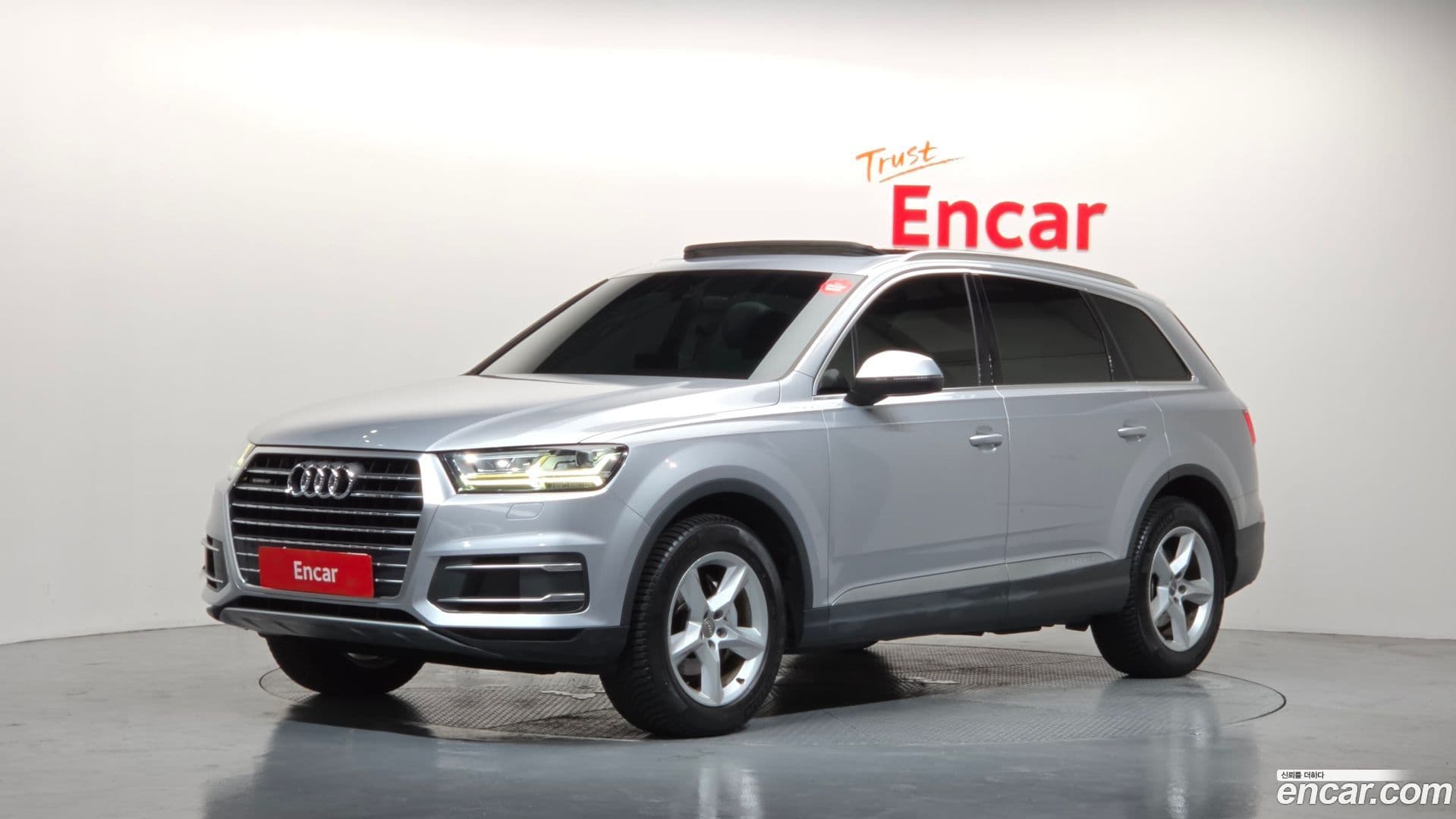 Main__Slider__Photo:Q7 Audi 2016.8-0