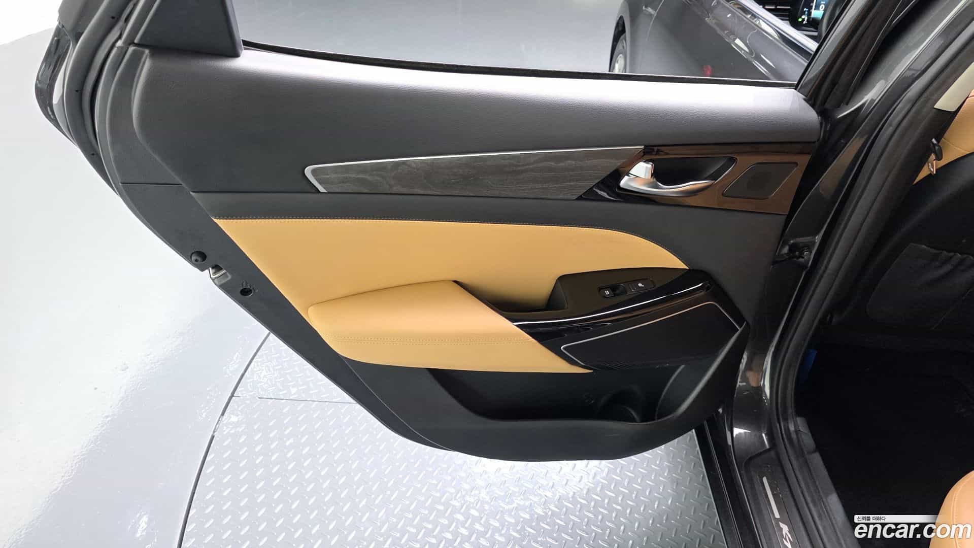 K7 Kia 2021.0-INNER-035