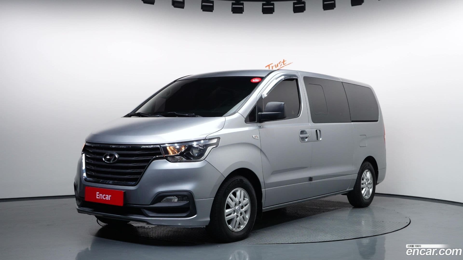 Main__Slider__Photo:Starex Hyundai 2018.3-0
