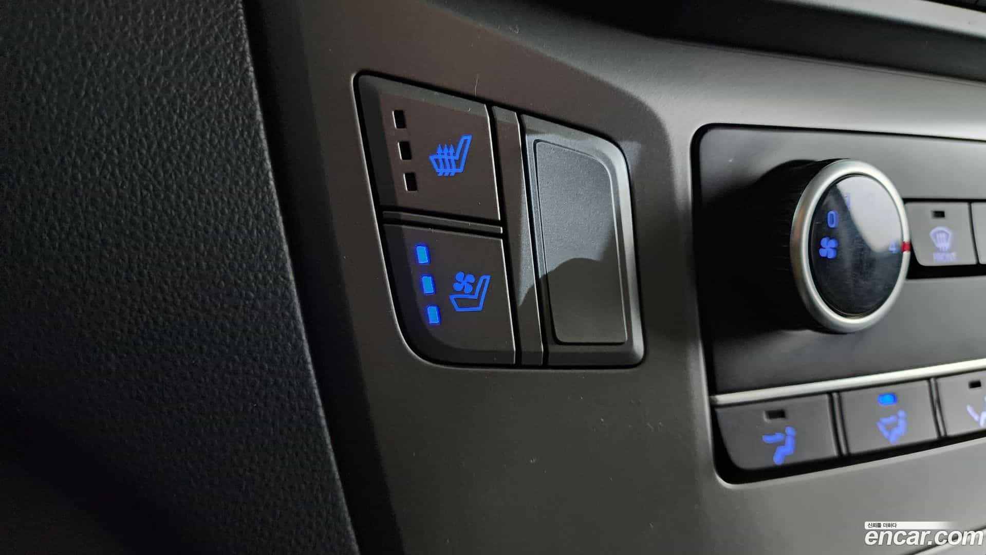 Starex Hyundai 2018.3-OPTION-020