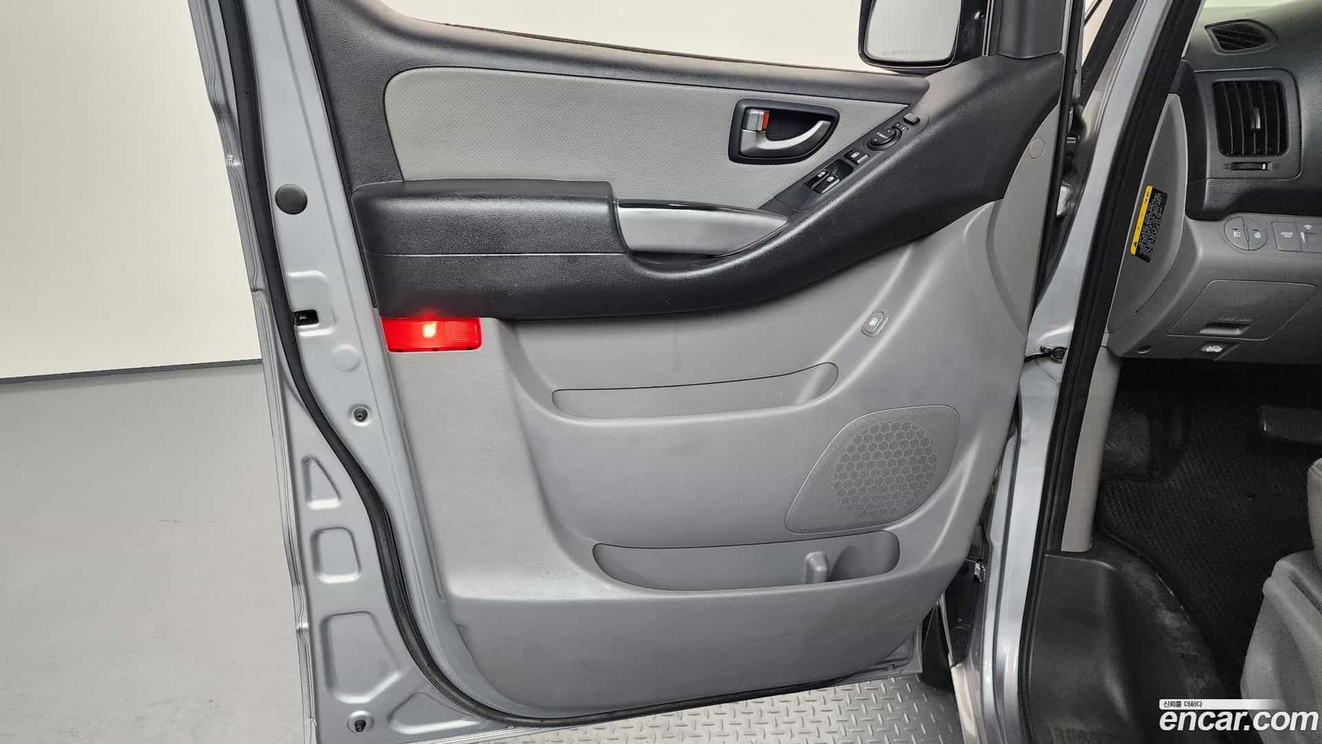 Starex Hyundai 2018.3-OPTION-022