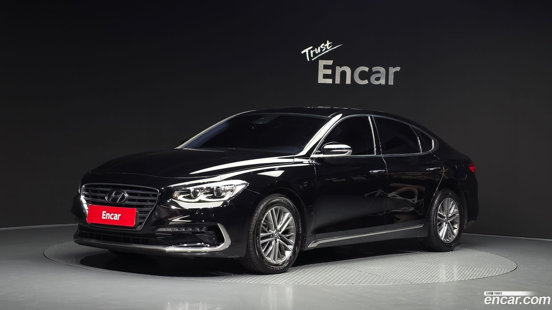 Main__Slider__Photo:Grandeur Hyundai 2019.4-0
