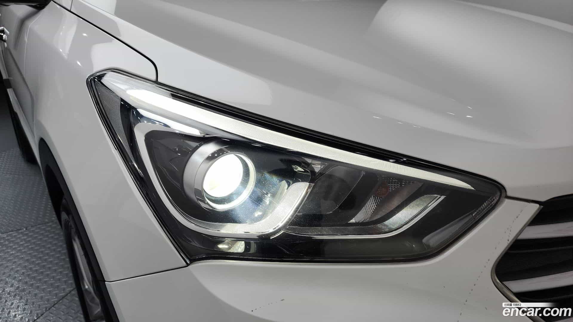 Santafe Hyundai 2017.0-OUTER-032