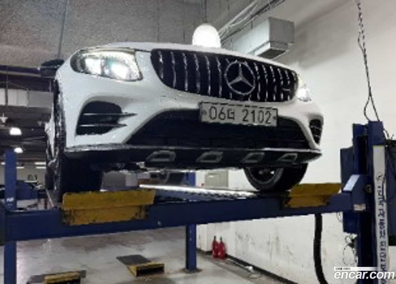 GLC-Class Mercedes-Benz 2017.6-OUTER-001