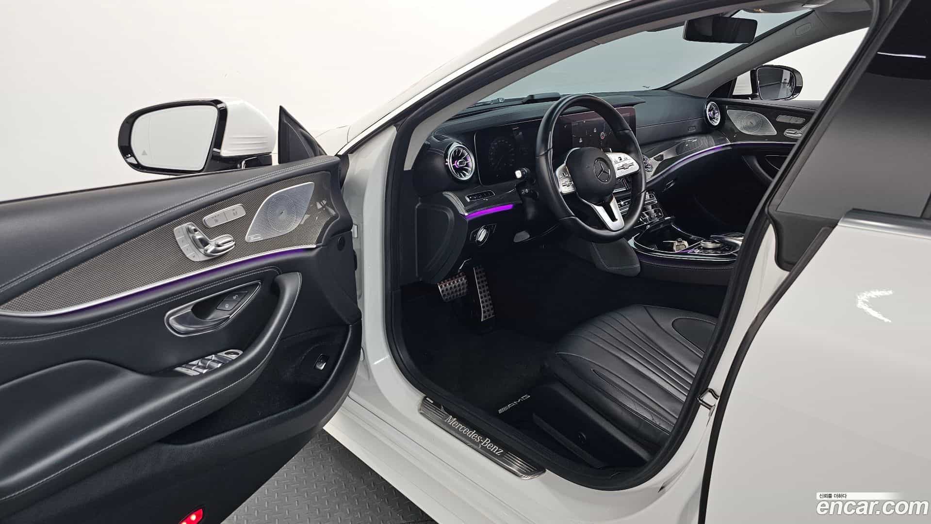 CLS-Class Mercedes-Benz 2019.11-INNER-010