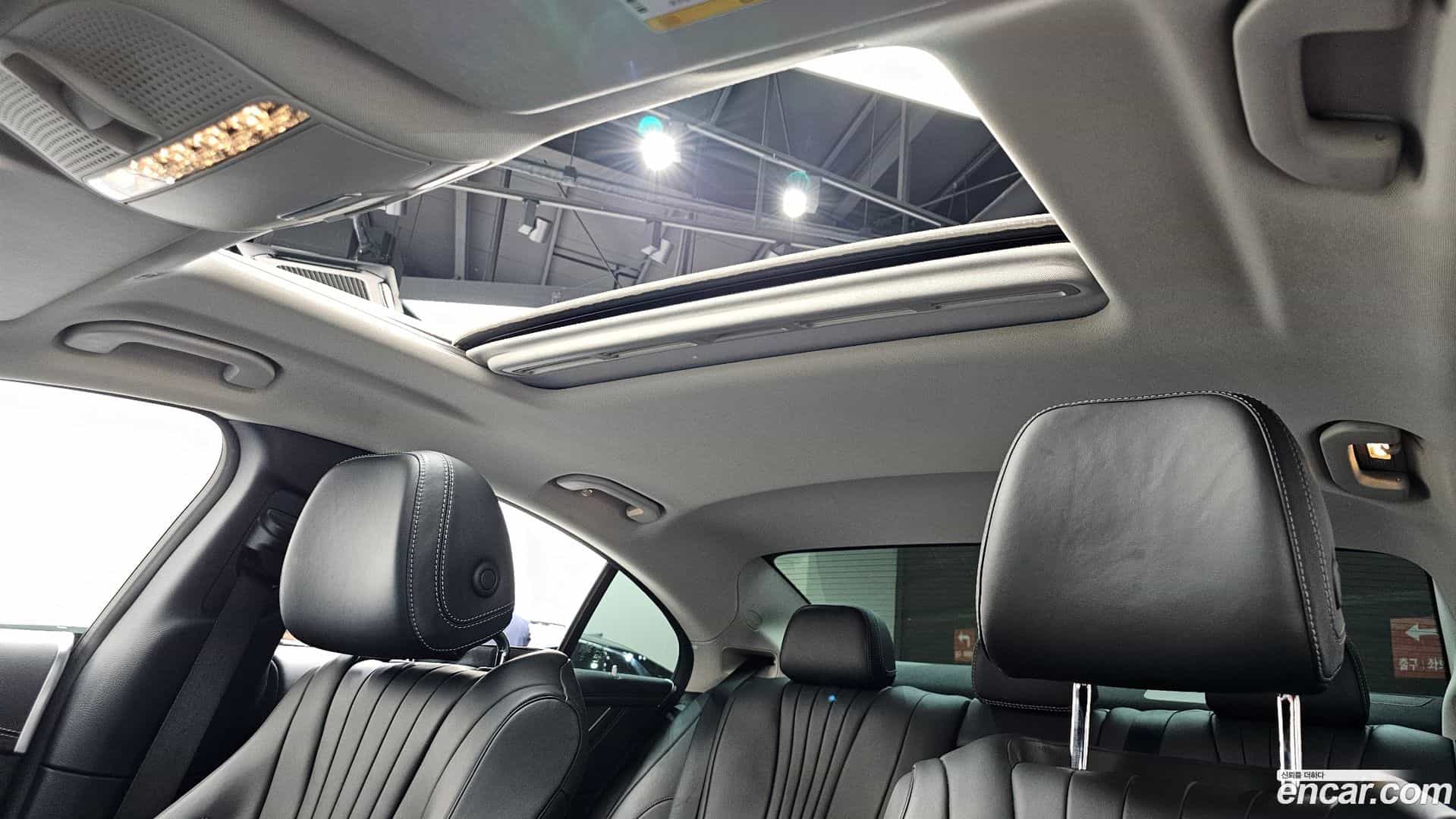 CLS-Class Mercedes-Benz 2019.11-OPTION-019
