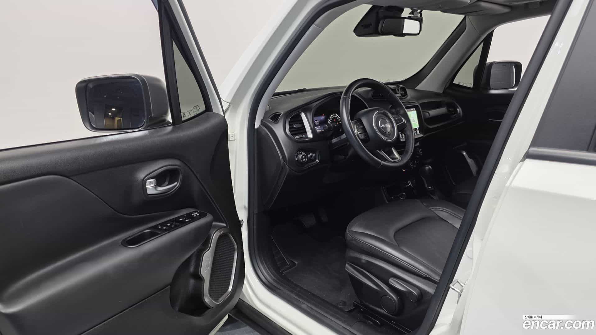 Renegade Jeep 2021.2-INNER-010