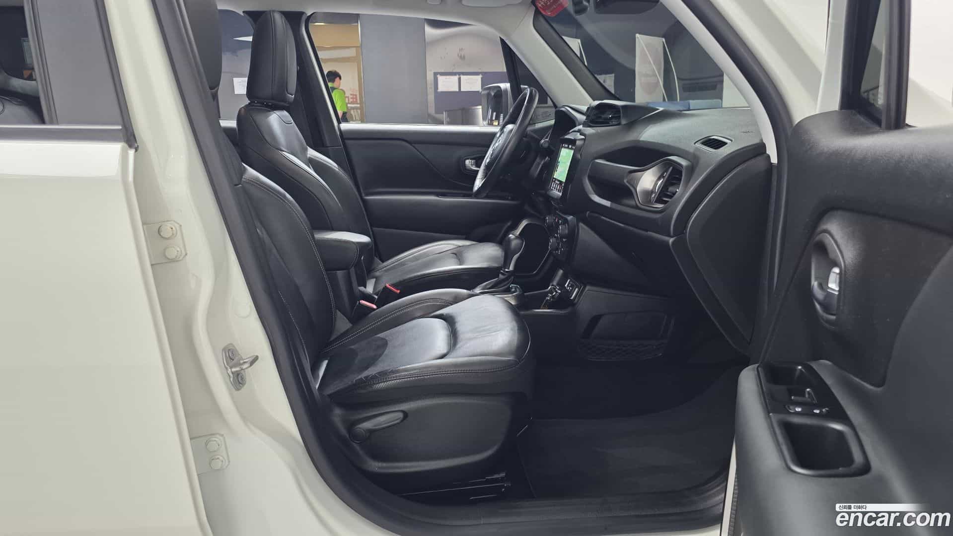 Renegade Jeep 2021.2-OPTION-015