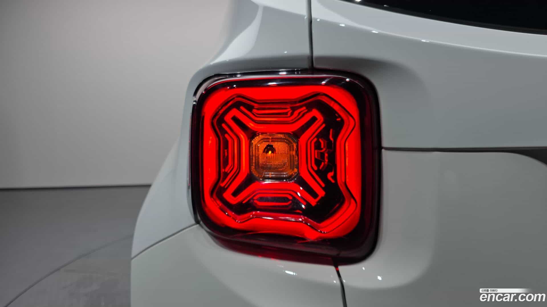 Renegade Jeep 2021.2-OUTER-033