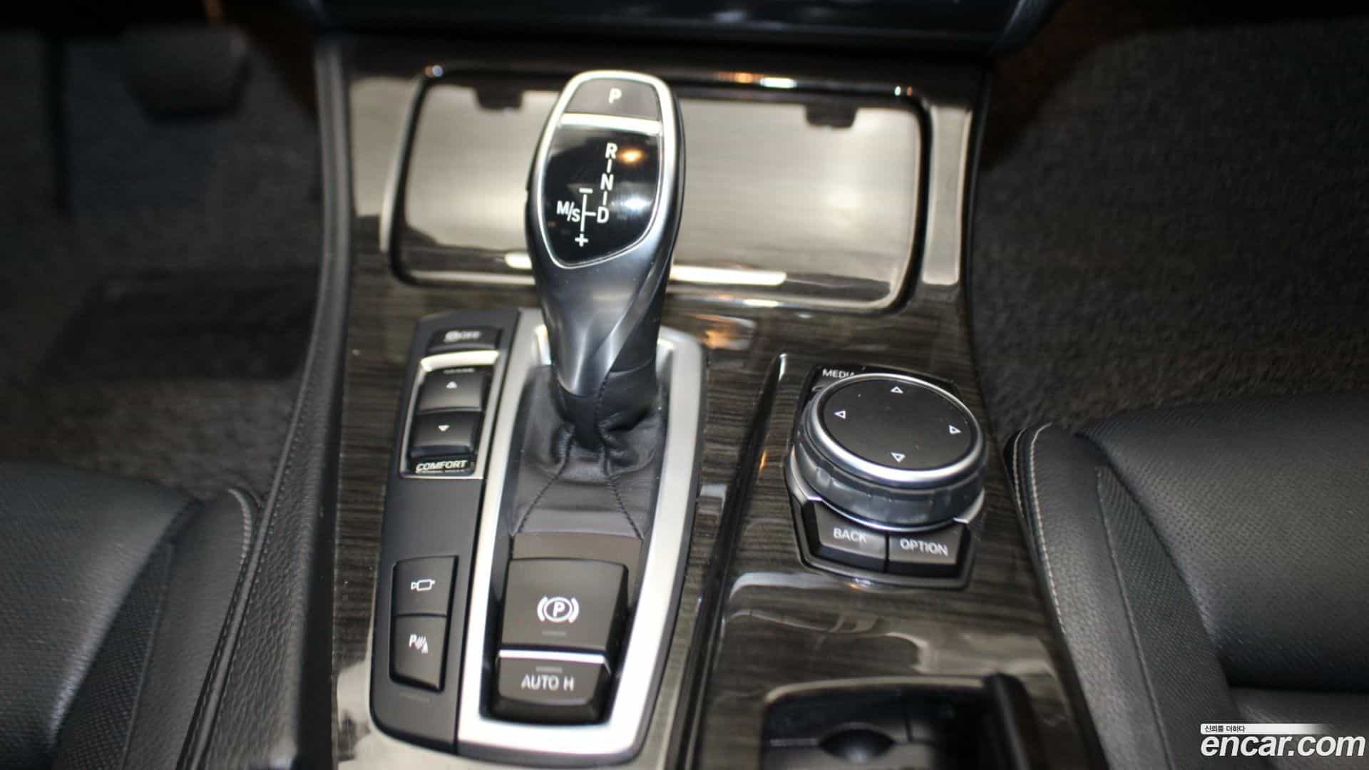 5-Series BMW 2015.11-INNER-009