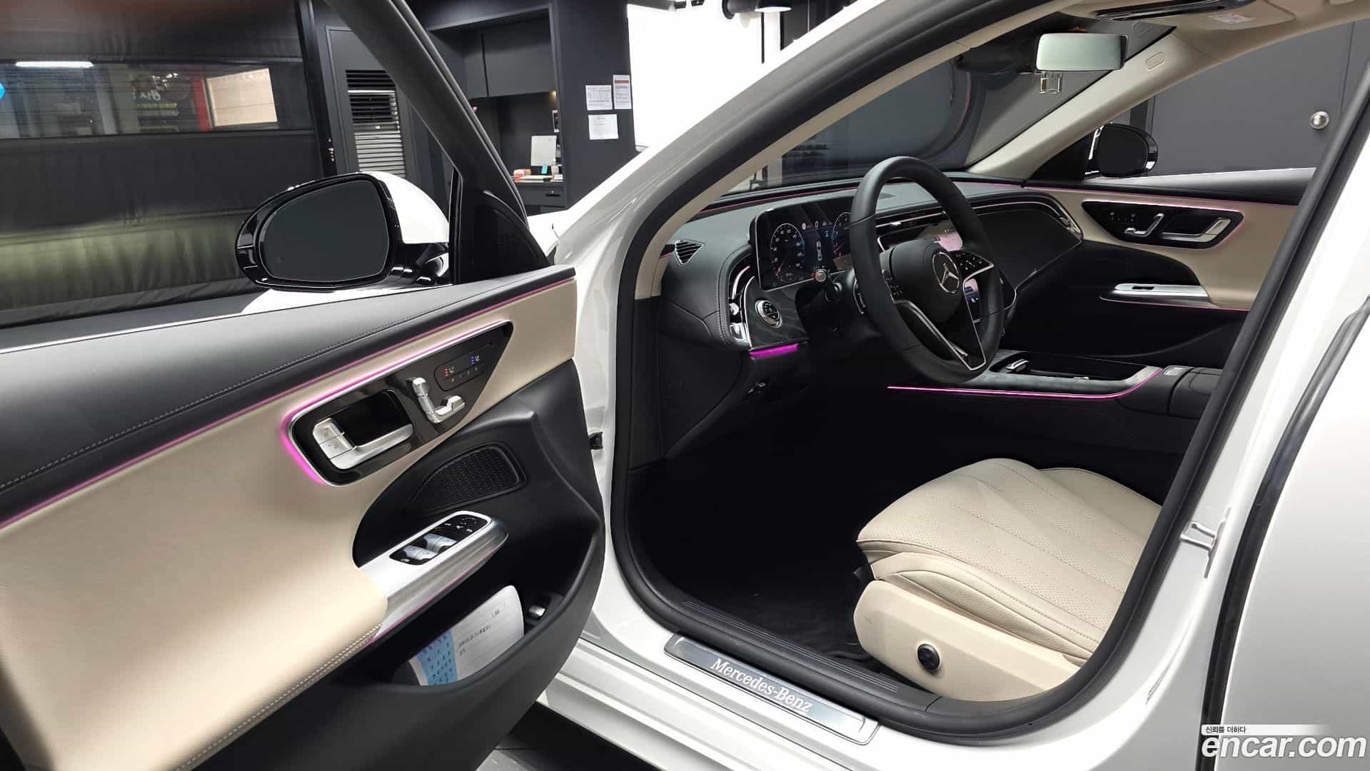 E-Class Mercedes-Benz 2025.10-INNER-010