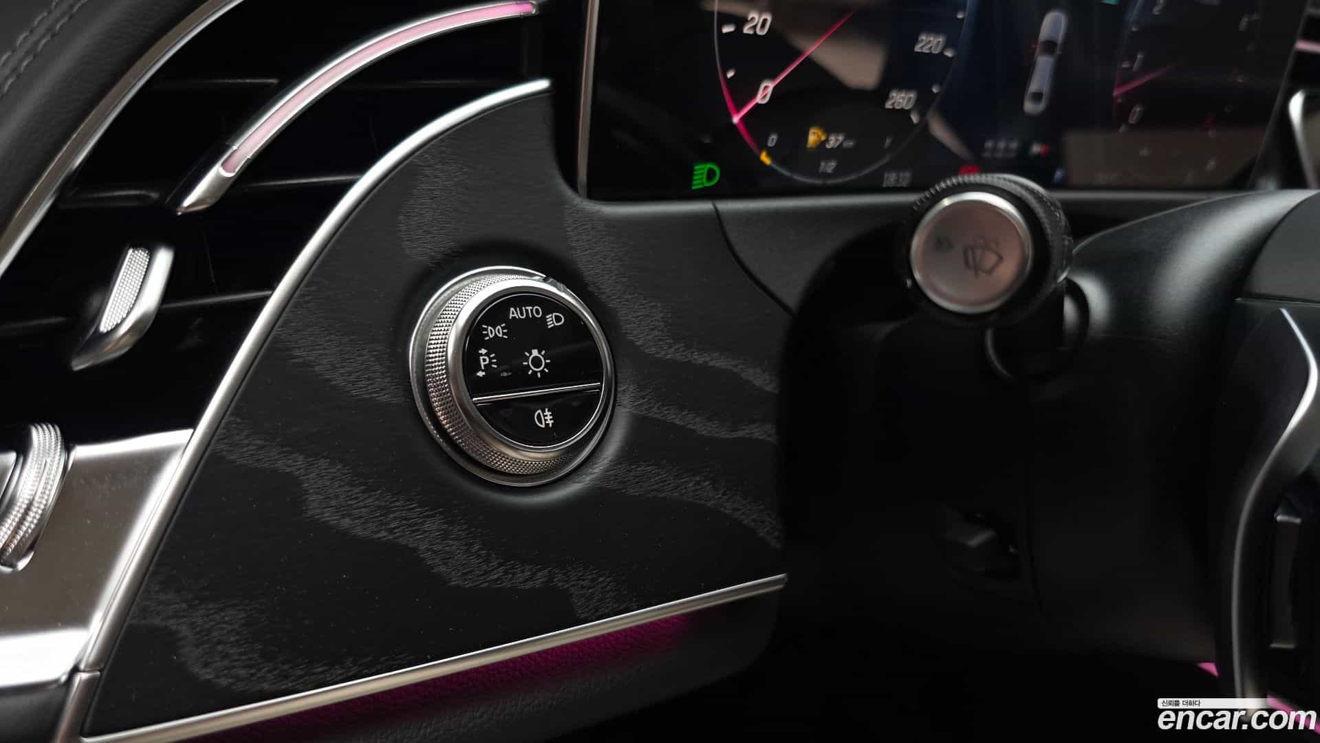 E-Class Mercedes-Benz 2025.10-OPTION-024