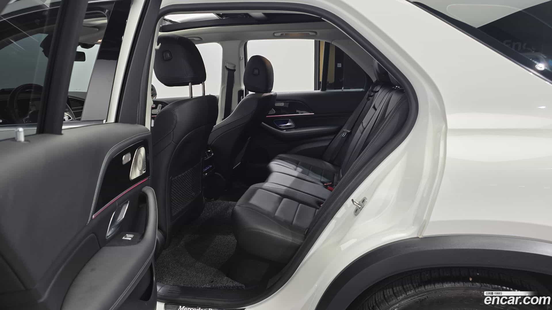 GLE-Class Mercedes-Benz 2022.5-OPTION-015