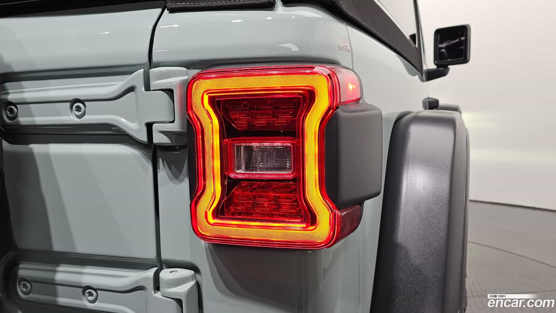 Wrangler Jeep 2024.8-OUTER-033