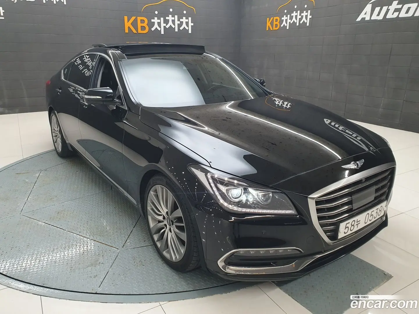 Main__Slider__Photo:G80 Genesis 2016.8-0