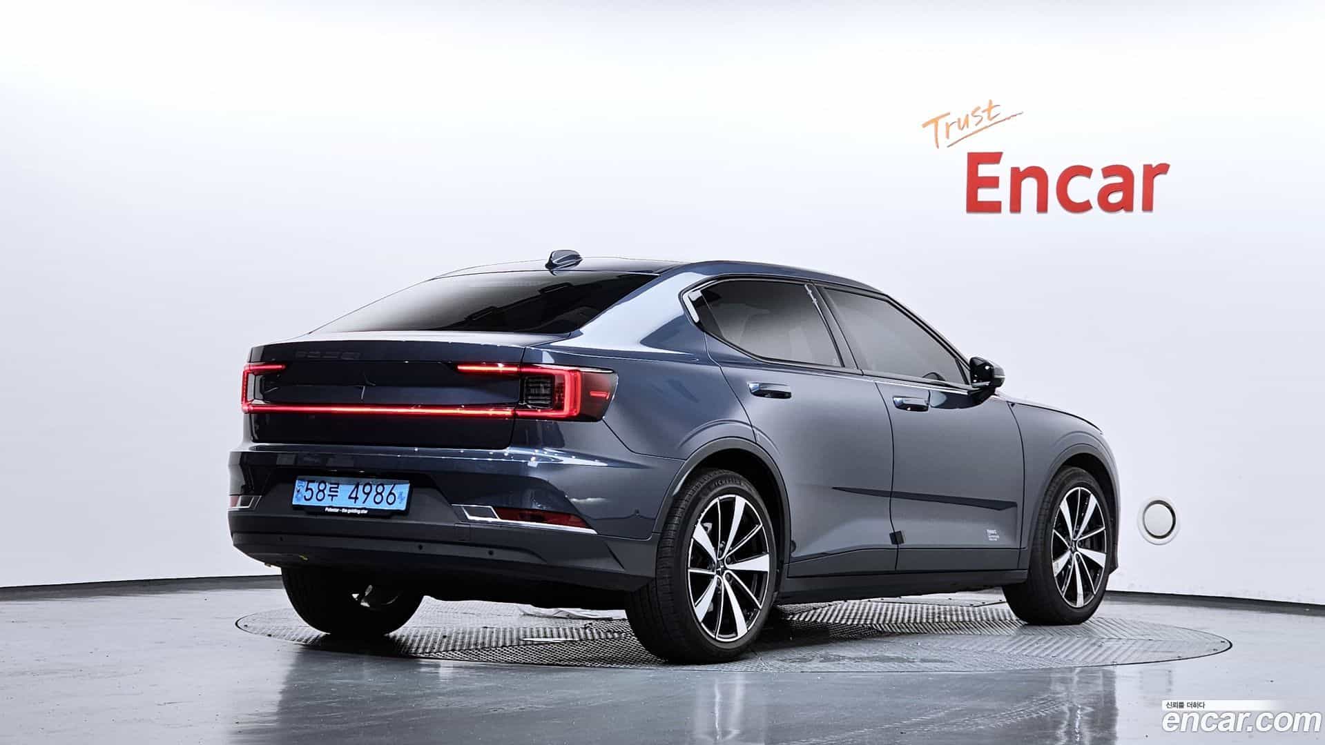 Polestar 2 Polestar 2022.7-OUTER-002