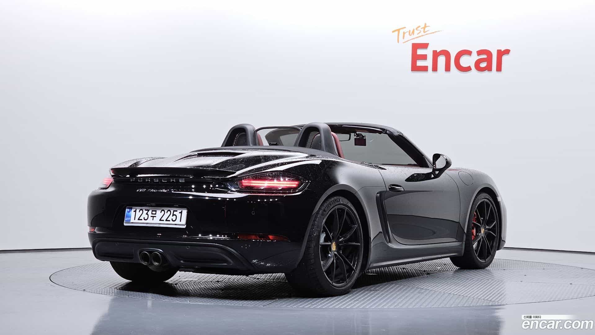 718 Porsche 2016.7-OUTER-002