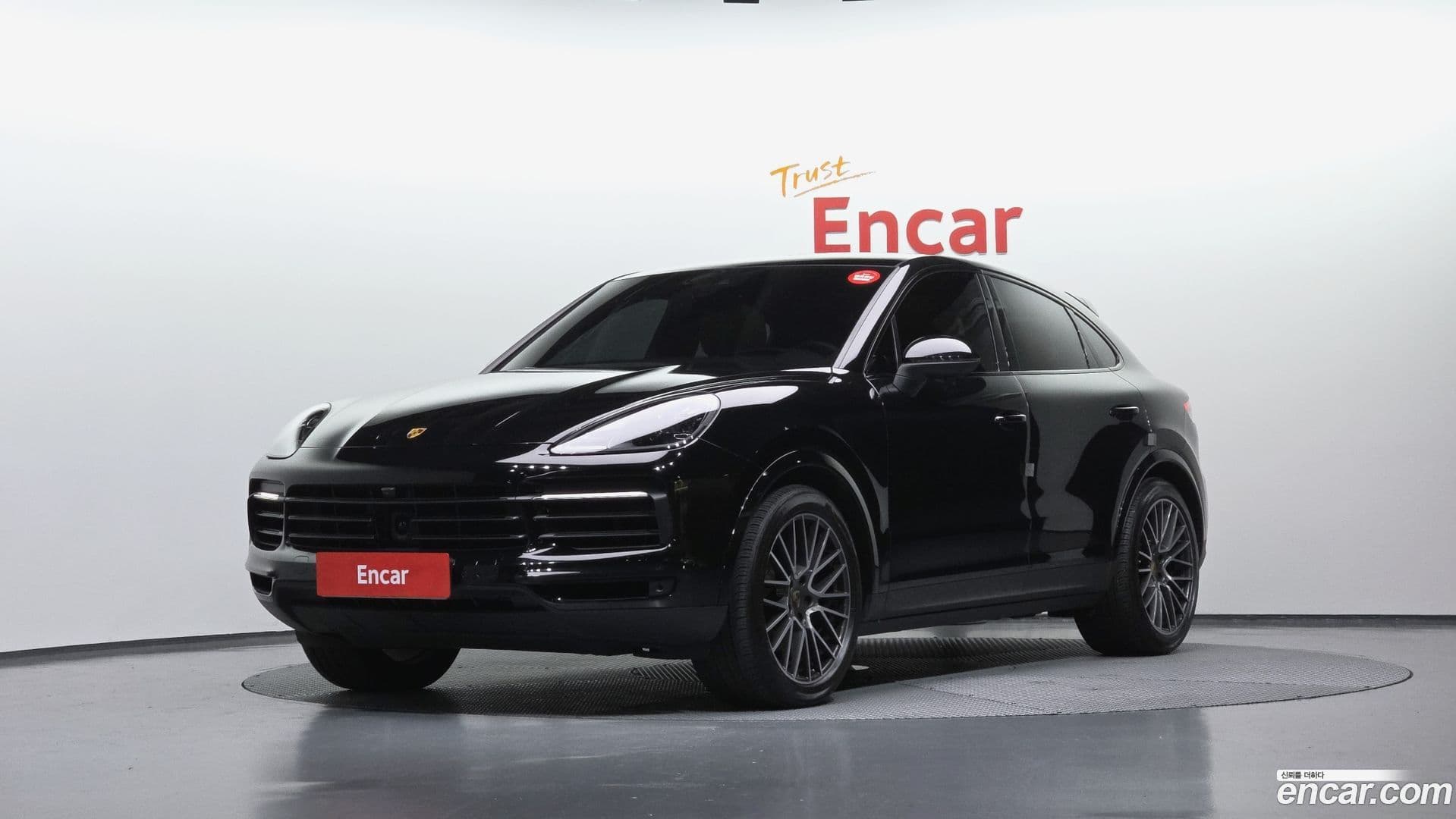 Main__Slider__Photo:Cayenne Porsche 2022.10-0