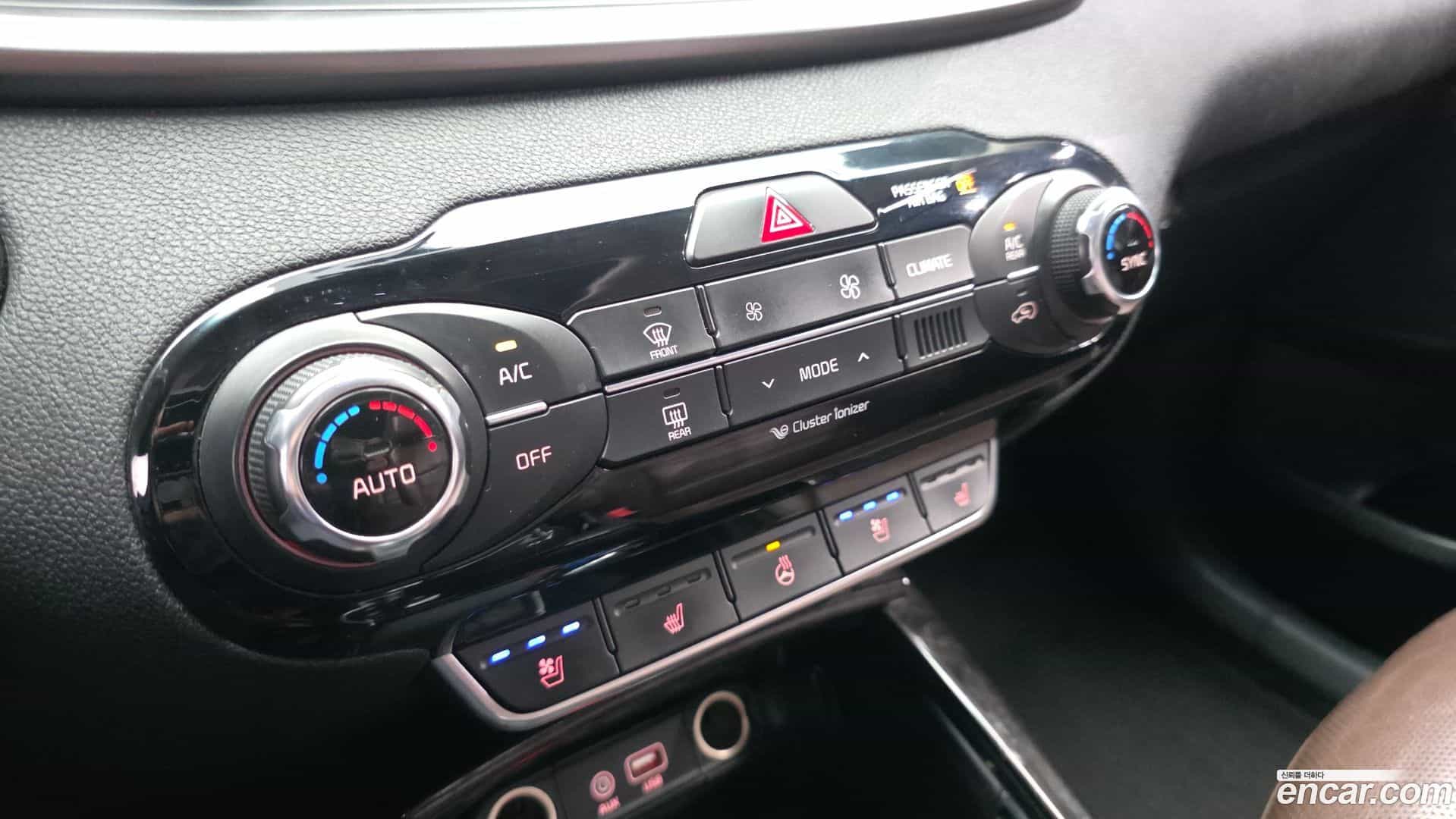 Sorento Kia 2015.8-OPTION-020