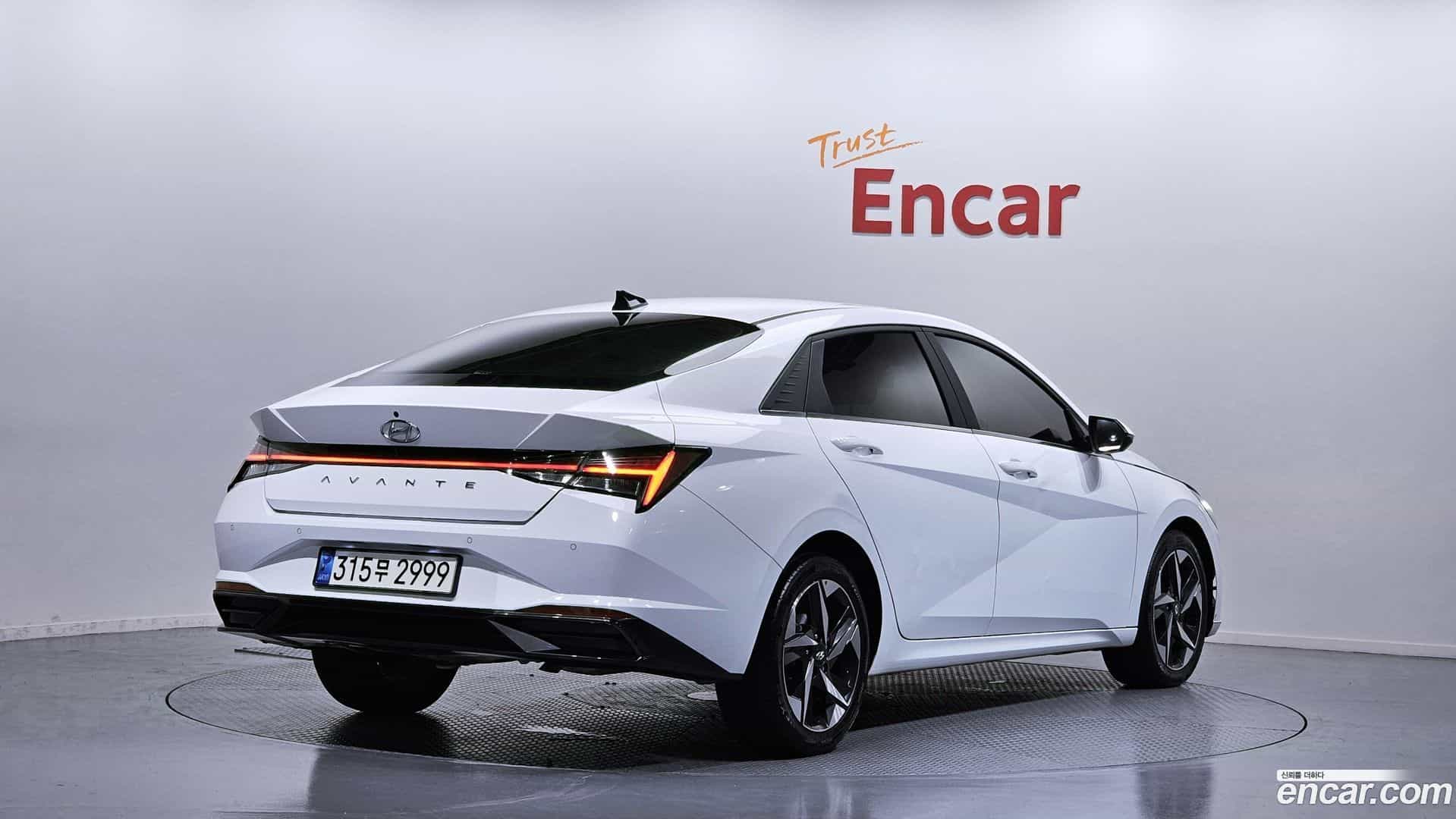 AVANTE Hyundai 2021.9-OUTER-002