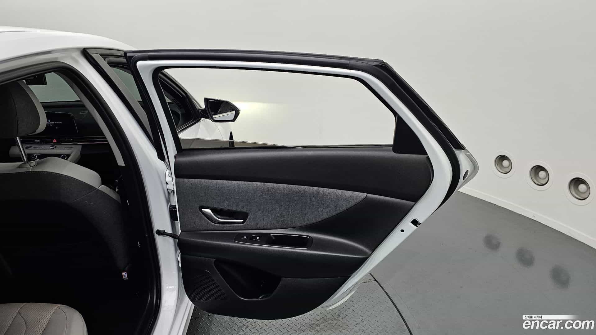 AVANTE Hyundai 2021.9-INNER-035