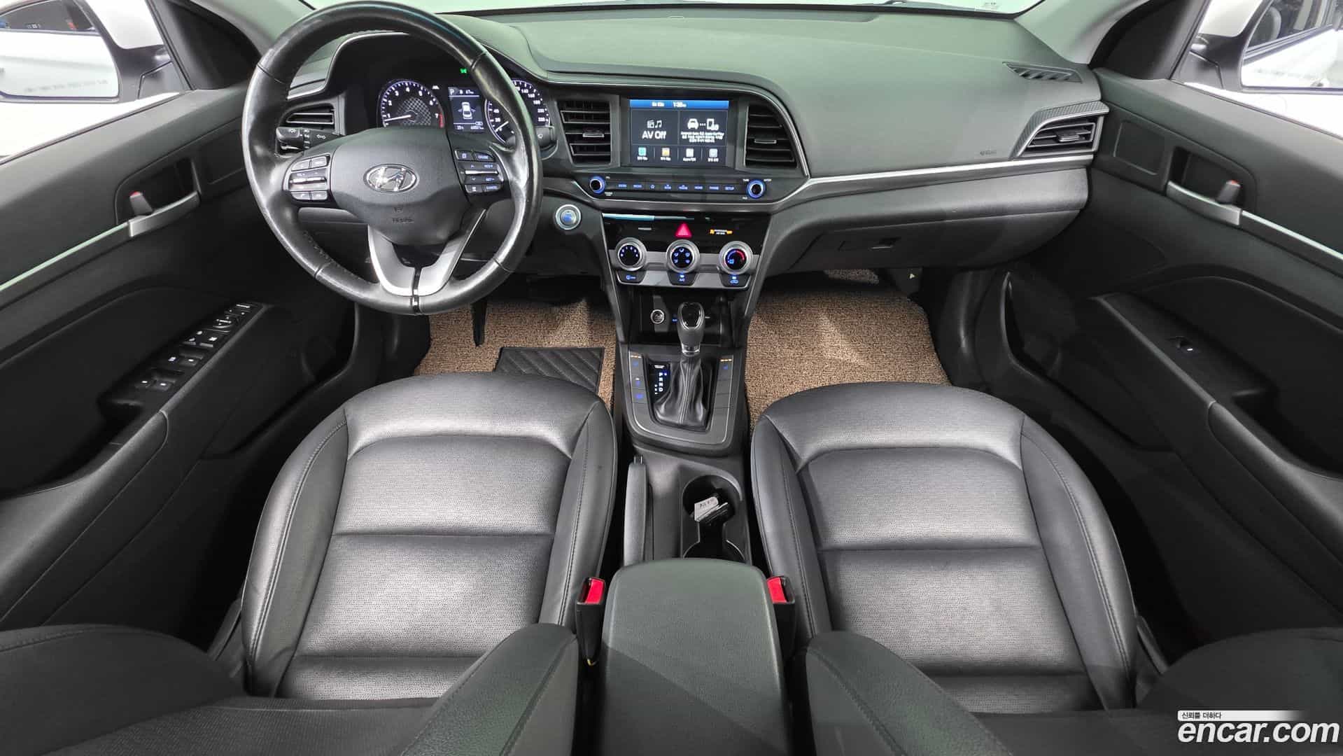AVANTE Hyundai 2018.11-INNER-007