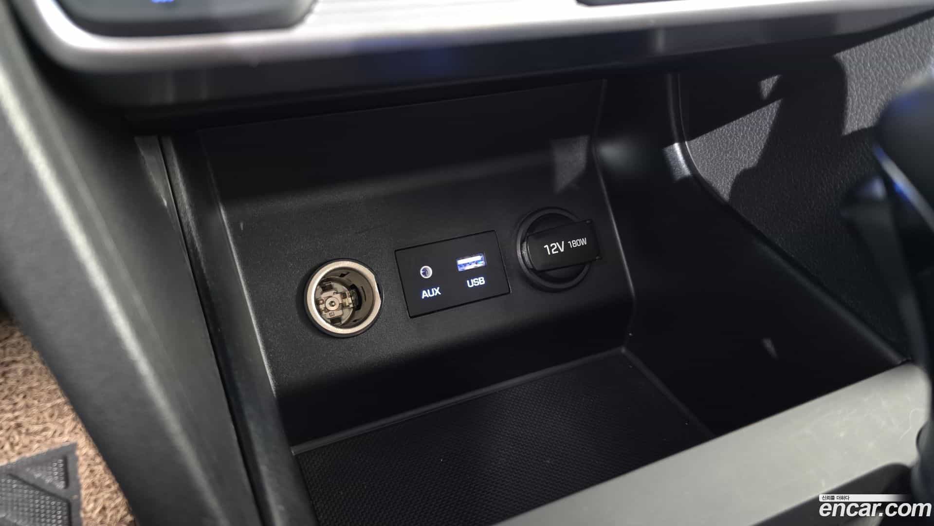 AVANTE Hyundai 2018.11-OPTION-017