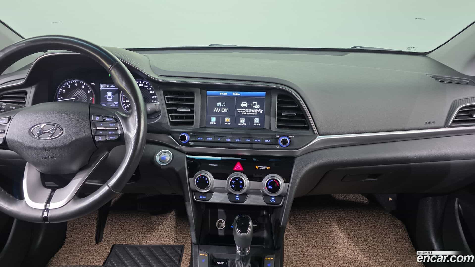 AVANTE Hyundai 2018.11-OPTION-018