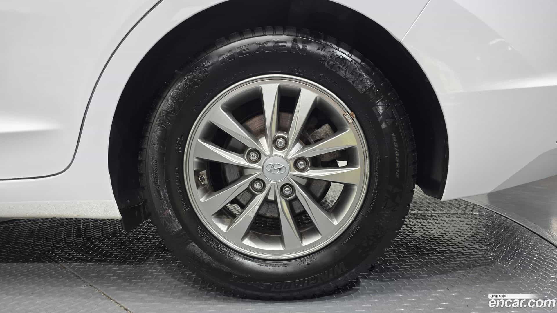 AVANTE Hyundai 2018.11-OUTER-031