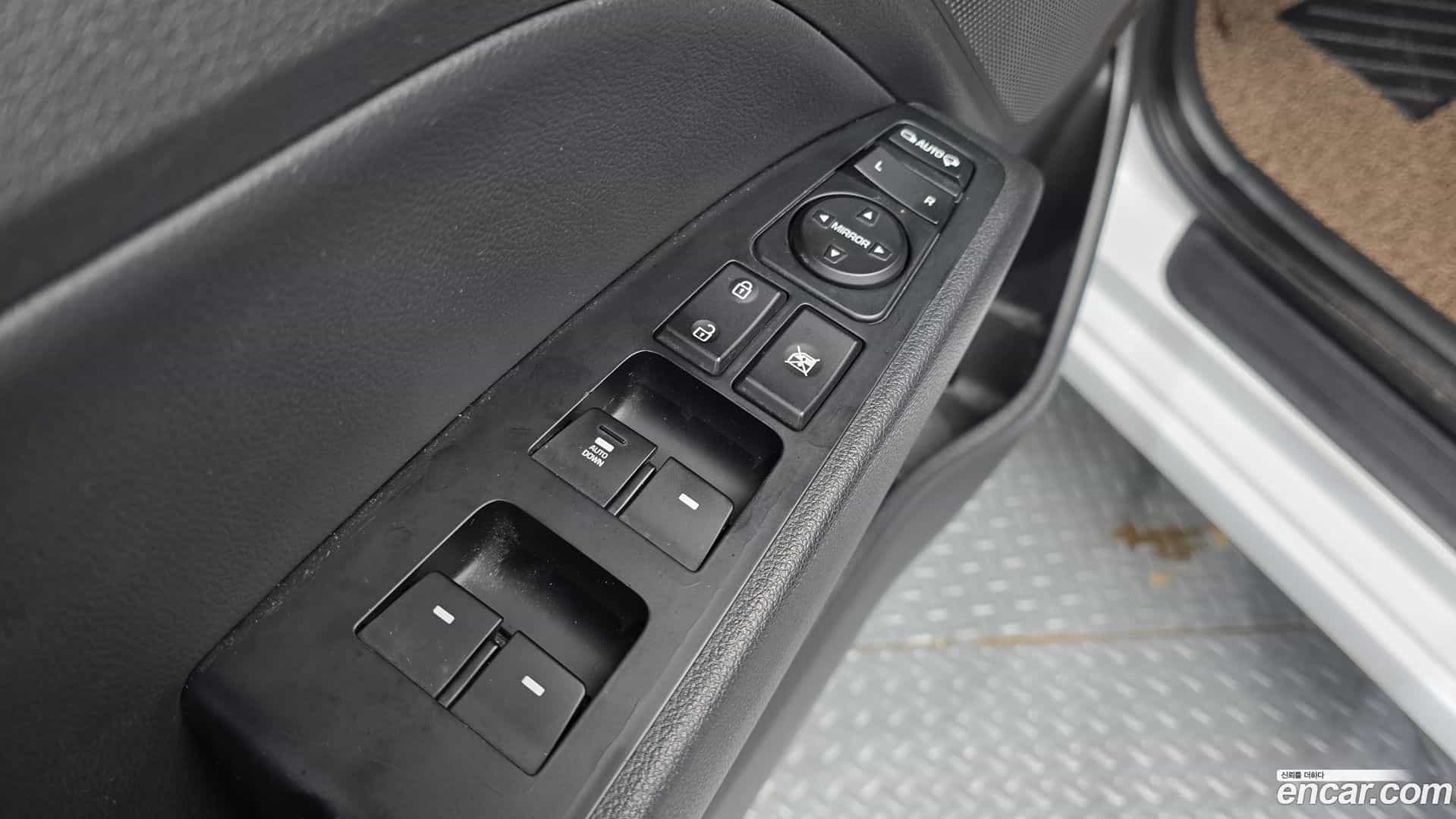 AVANTE Hyundai 2018.11-OPTION-040