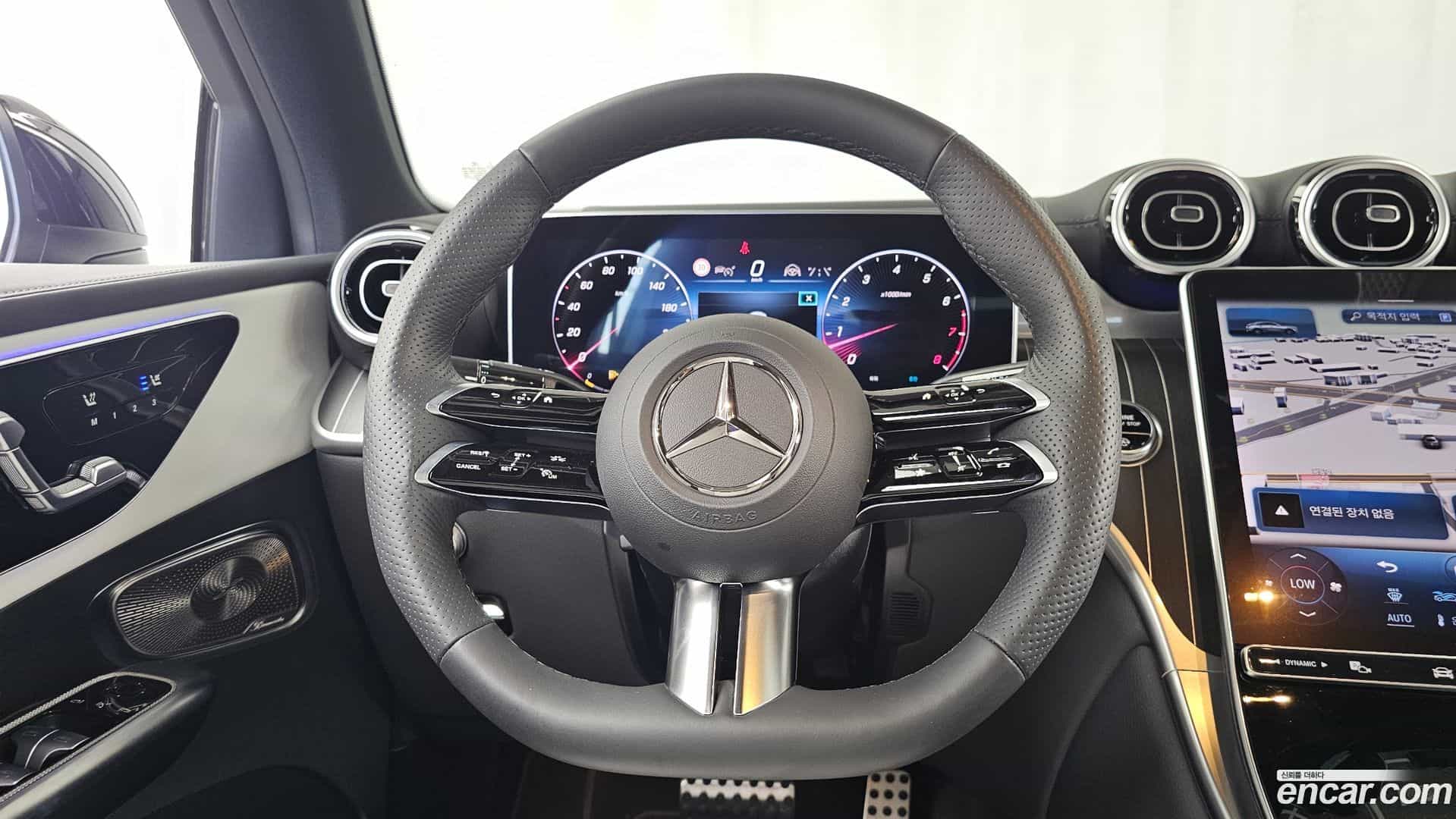 GLC-Class Mercedes-Benz 2024.5-OPTION-017