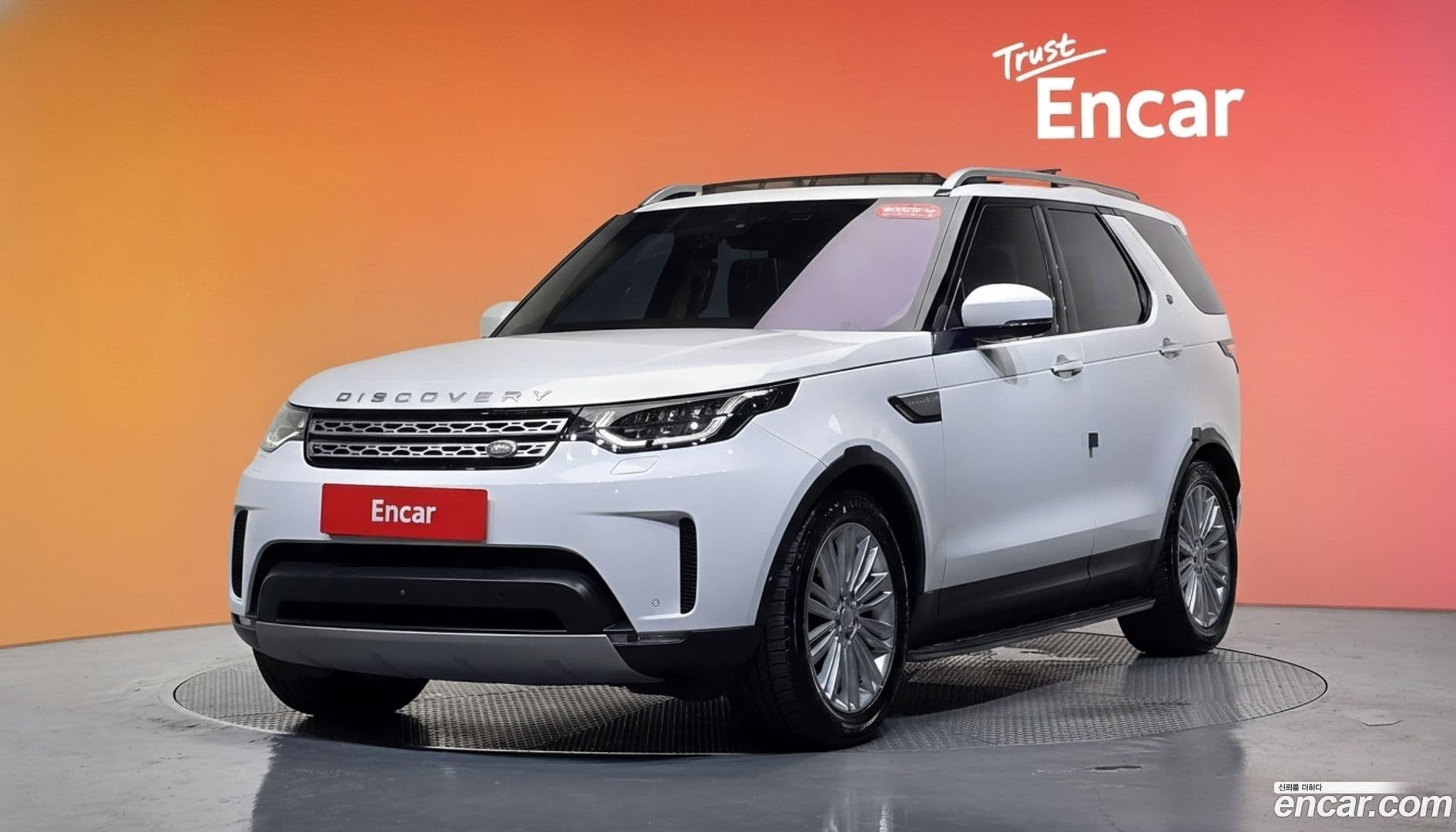 Main__Slider__Photo:Discovery Land Rover 2019.11-0