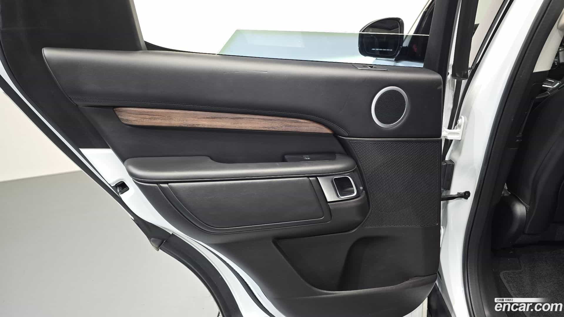 Discovery Land Rover 2019.11-INNER-035