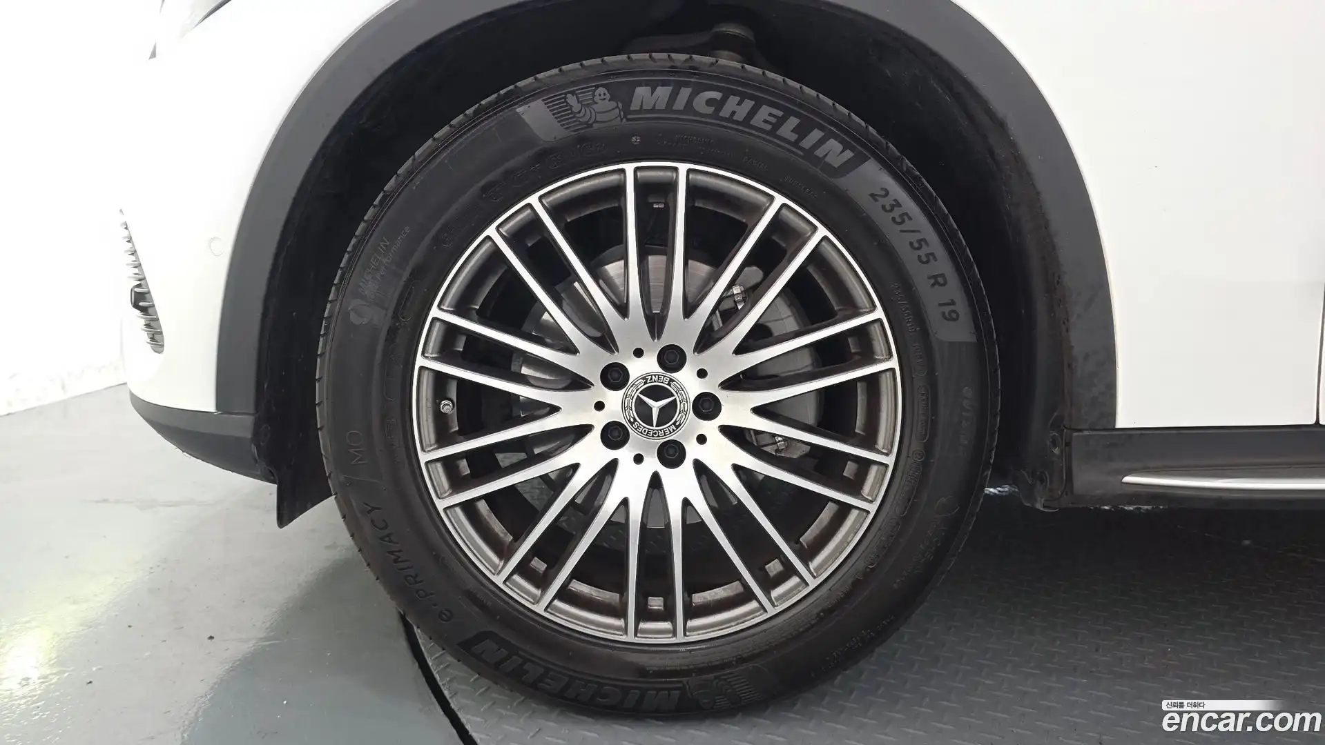 GLC-Class Mercedes-Benz 2025.0-OUTER-005