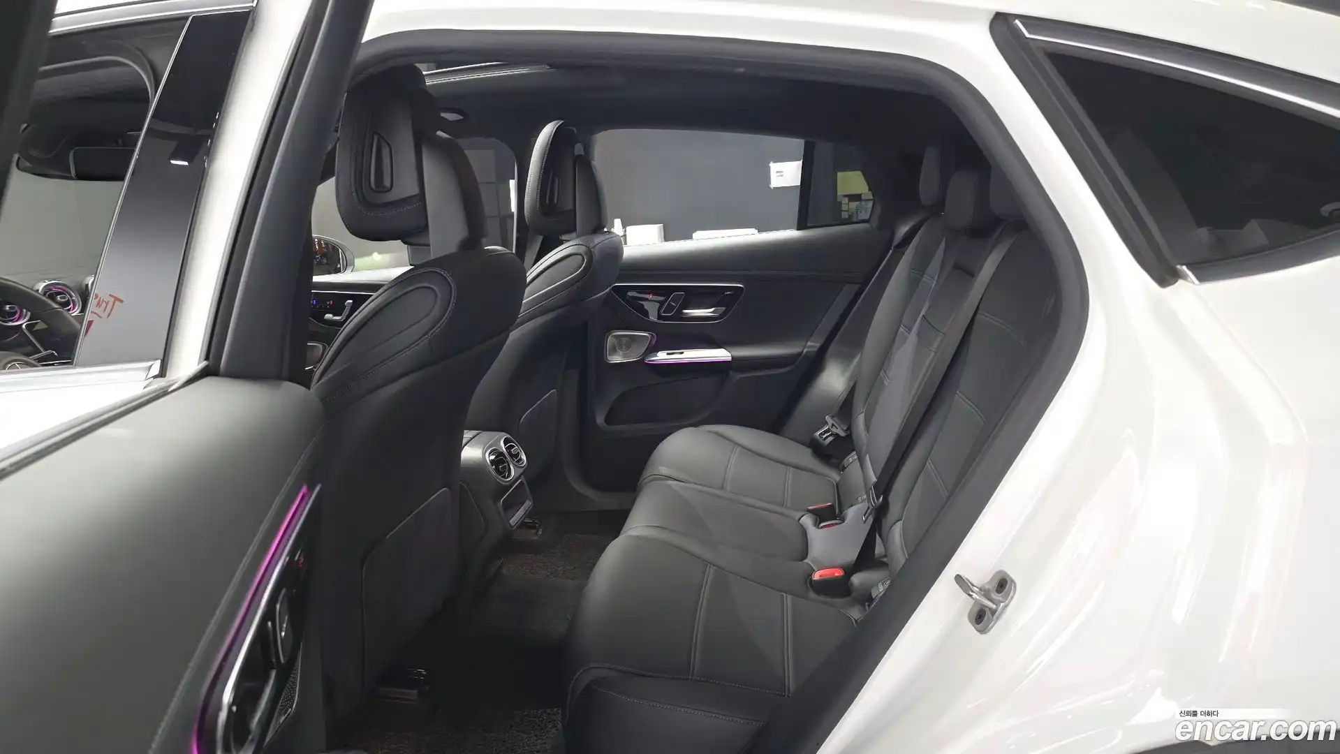 GLC-Class Mercedes-Benz 2025.0-OPTION-016