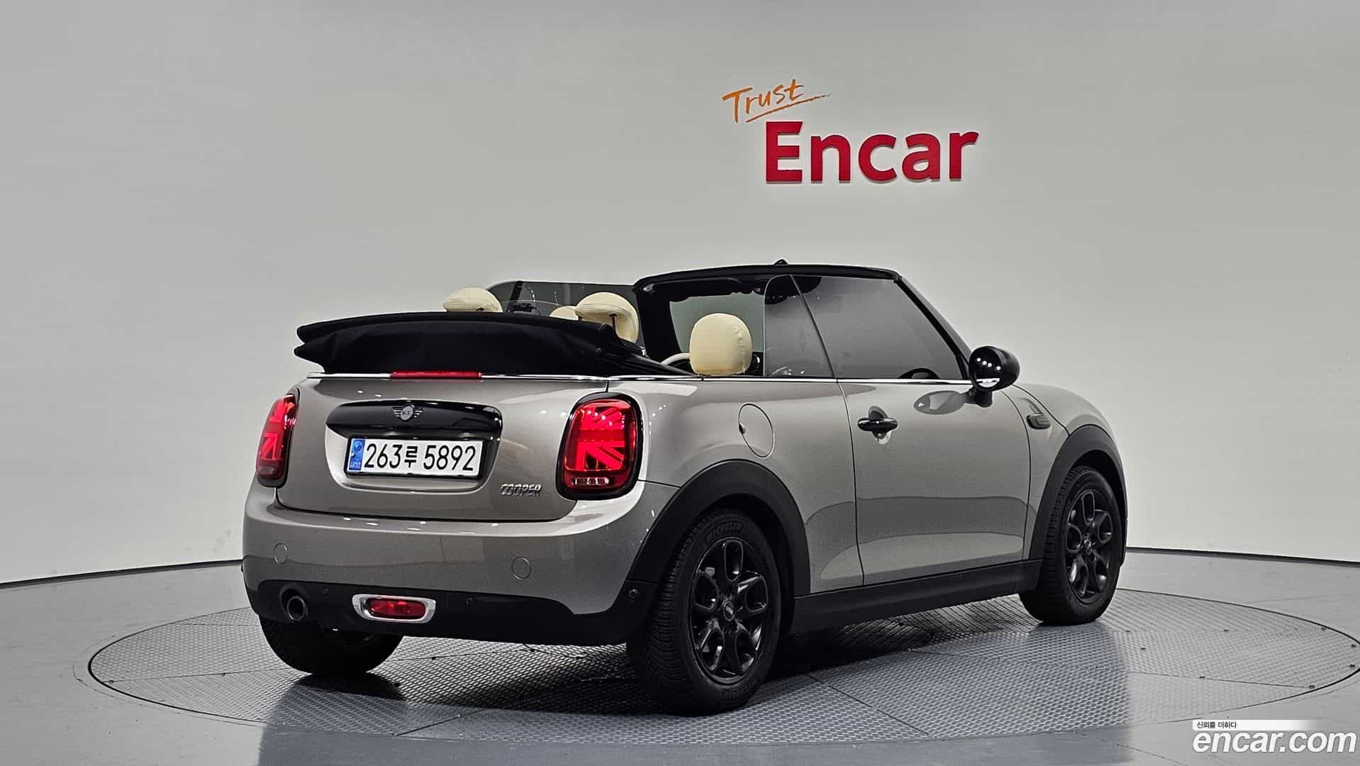 Cooper Convertible Mini 2017.6-OUTER-002
