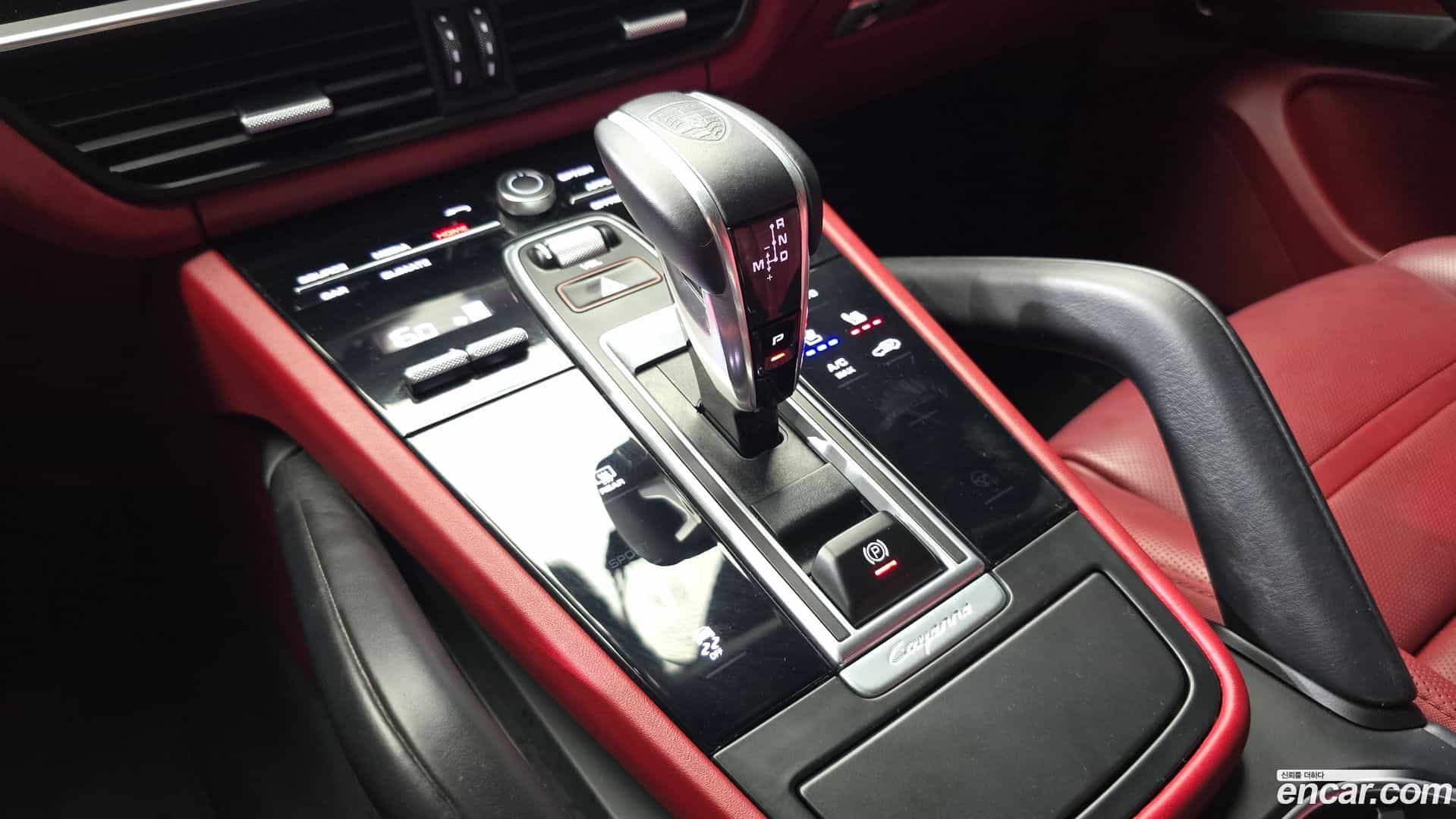 Cayenne Porsche 2021.5-INNER-009