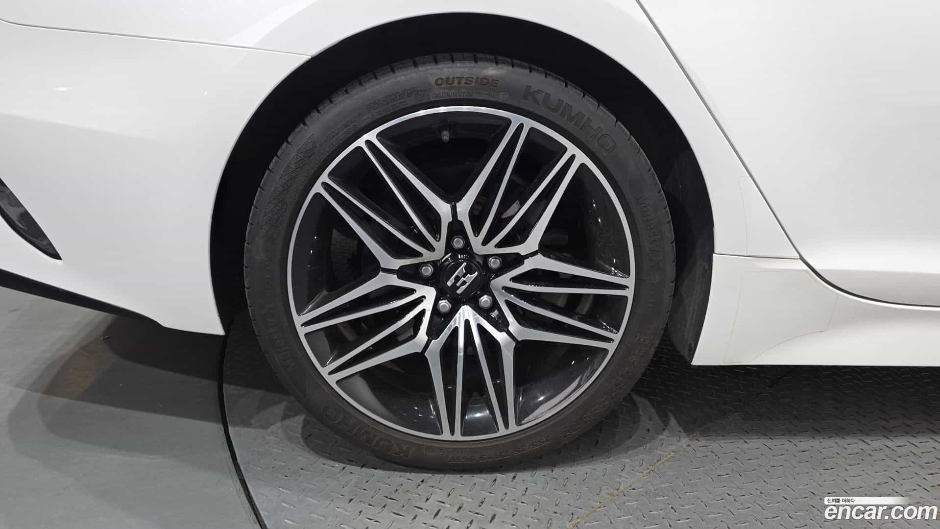 Stinger Kia 2021.0-OUTER-005