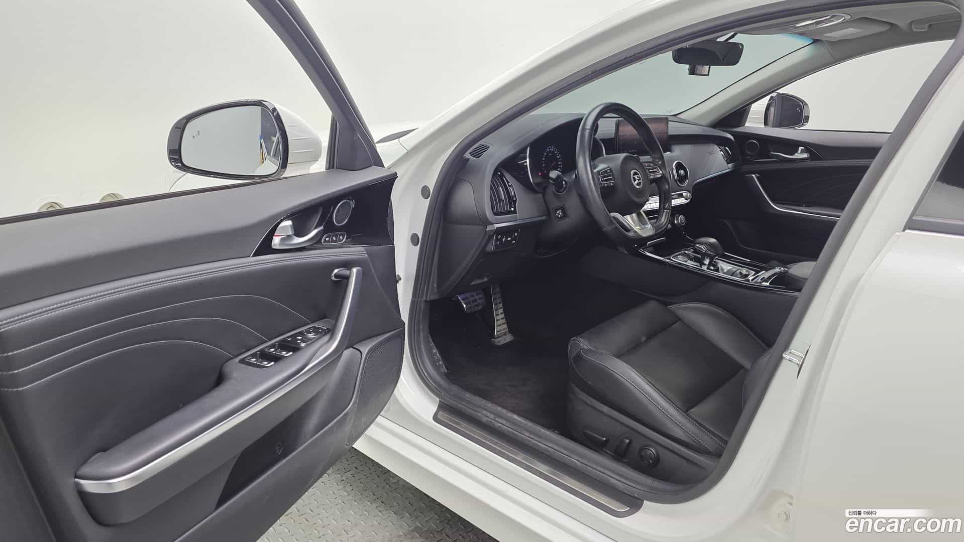 Stinger Kia 2021.0-INNER-010