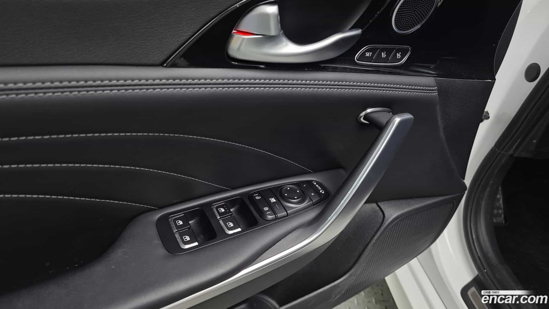 Stinger Kia 2021.0-OPTION-024
