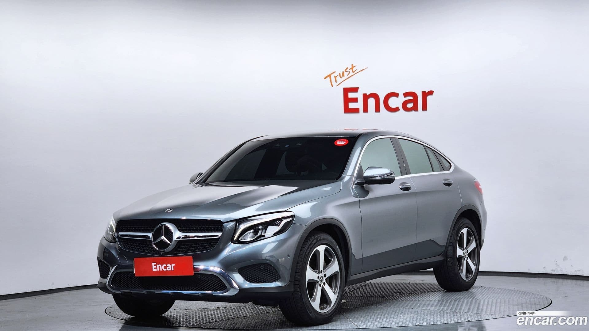 Main__Slider__Photo:GLC-Class Mercedes-Benz 2019.8-0