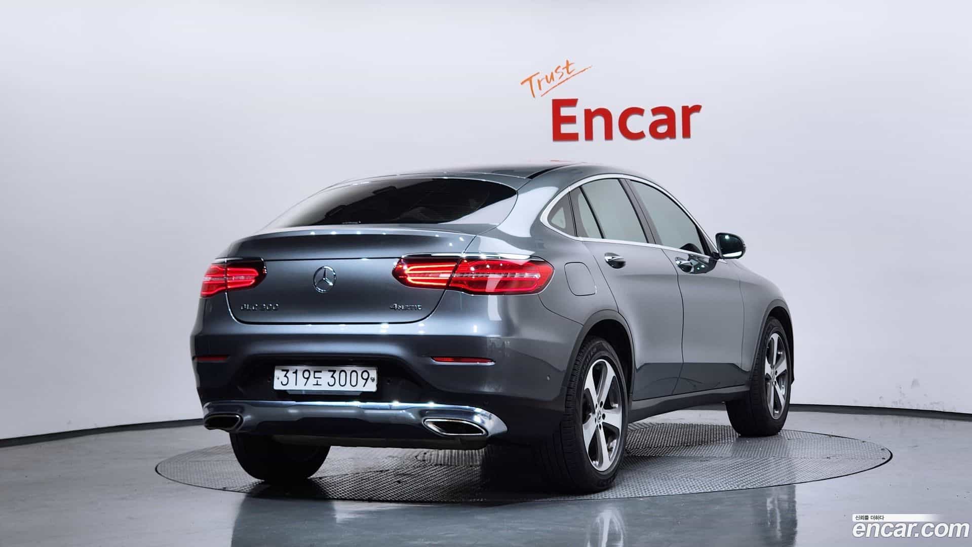 GLC-Class Mercedes-Benz 2019.8-OUTER-002