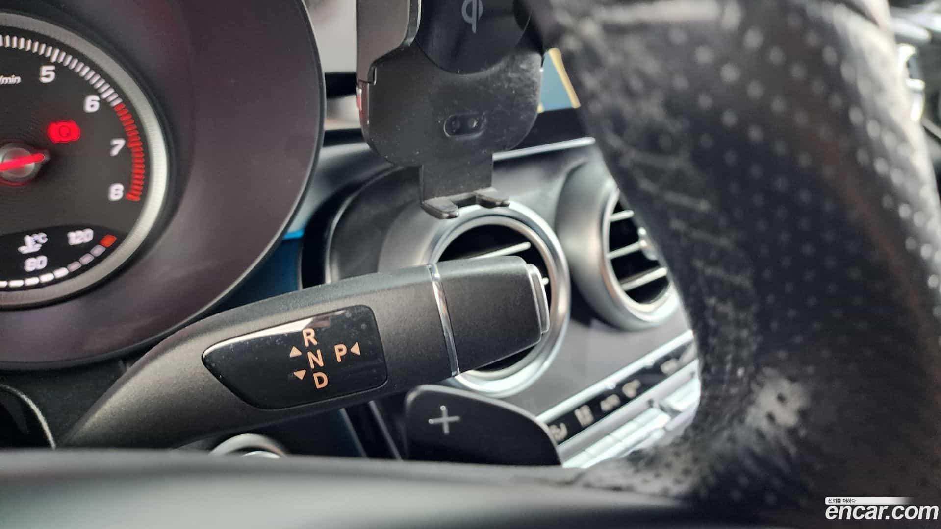 GLC-Class Mercedes-Benz 2019.8-INNER-009