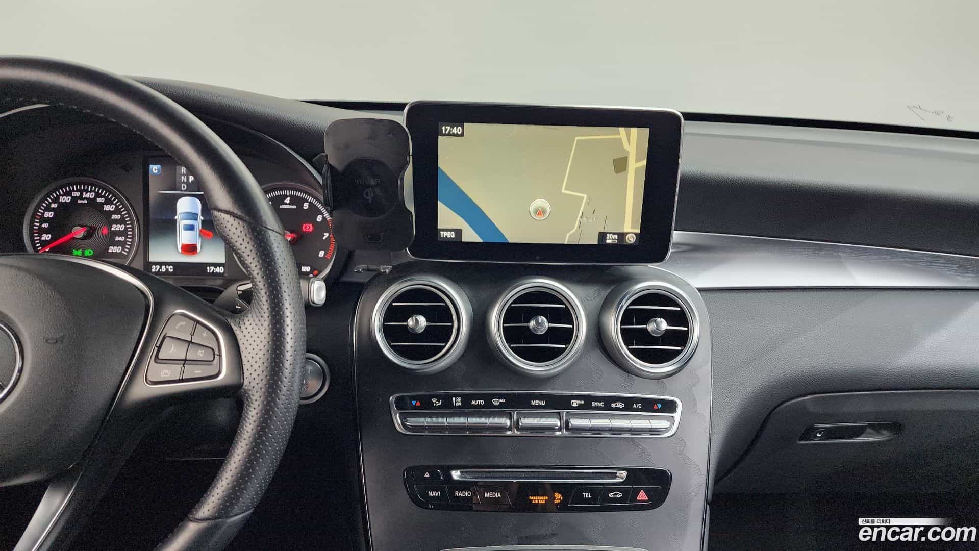 GLC-Class Mercedes-Benz 2019.8-OPTION-016