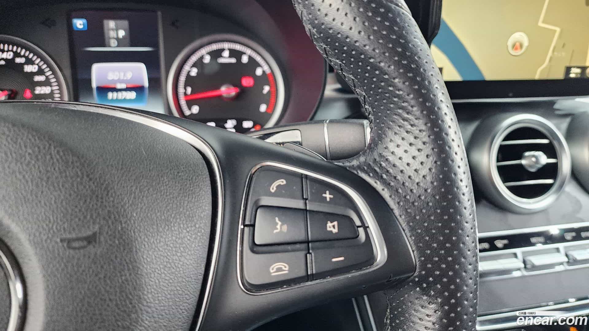 GLC-Class Mercedes-Benz 2019.8-OPTION-020