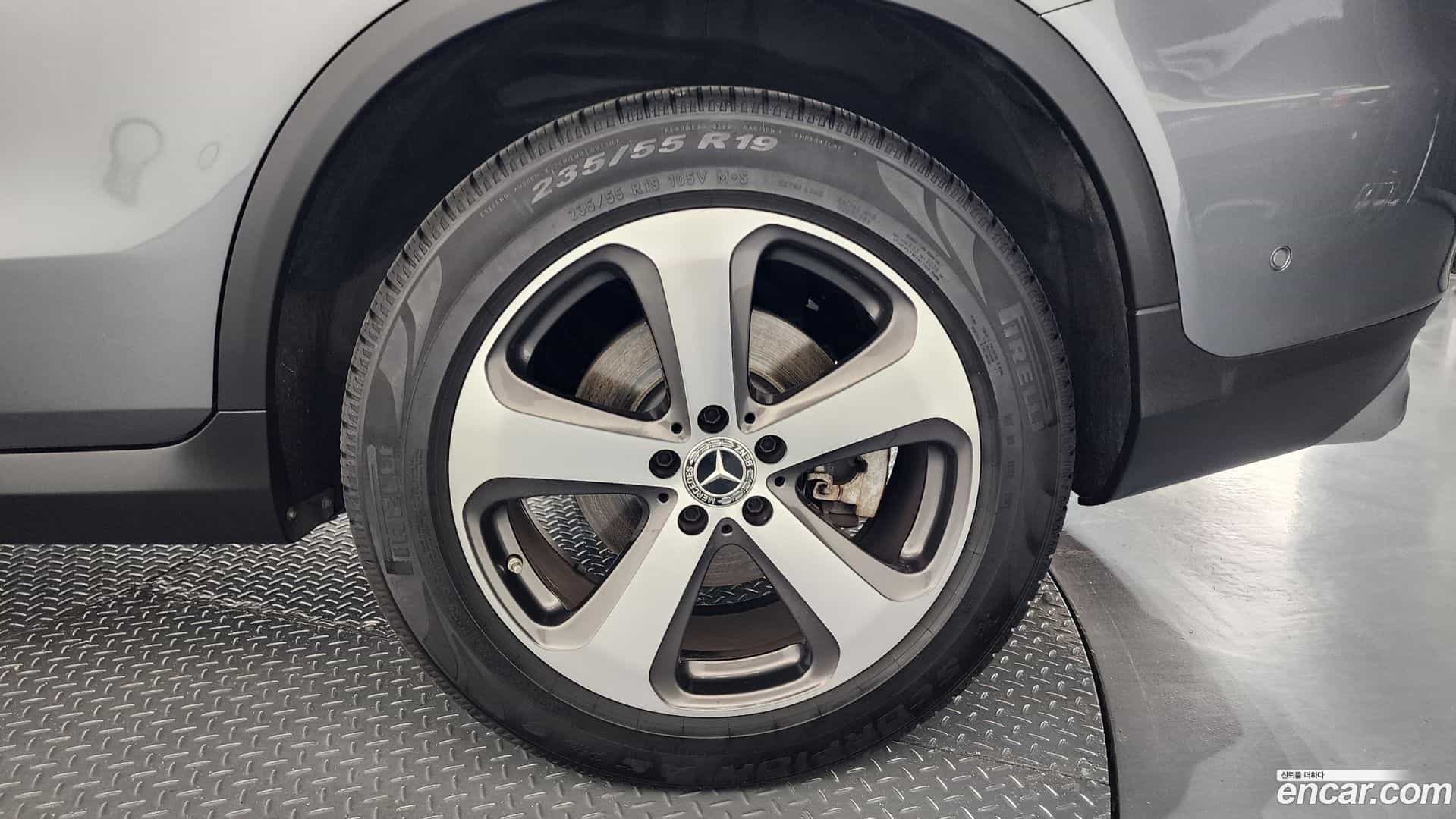 GLC-Class Mercedes-Benz 2019.8-OUTER-031