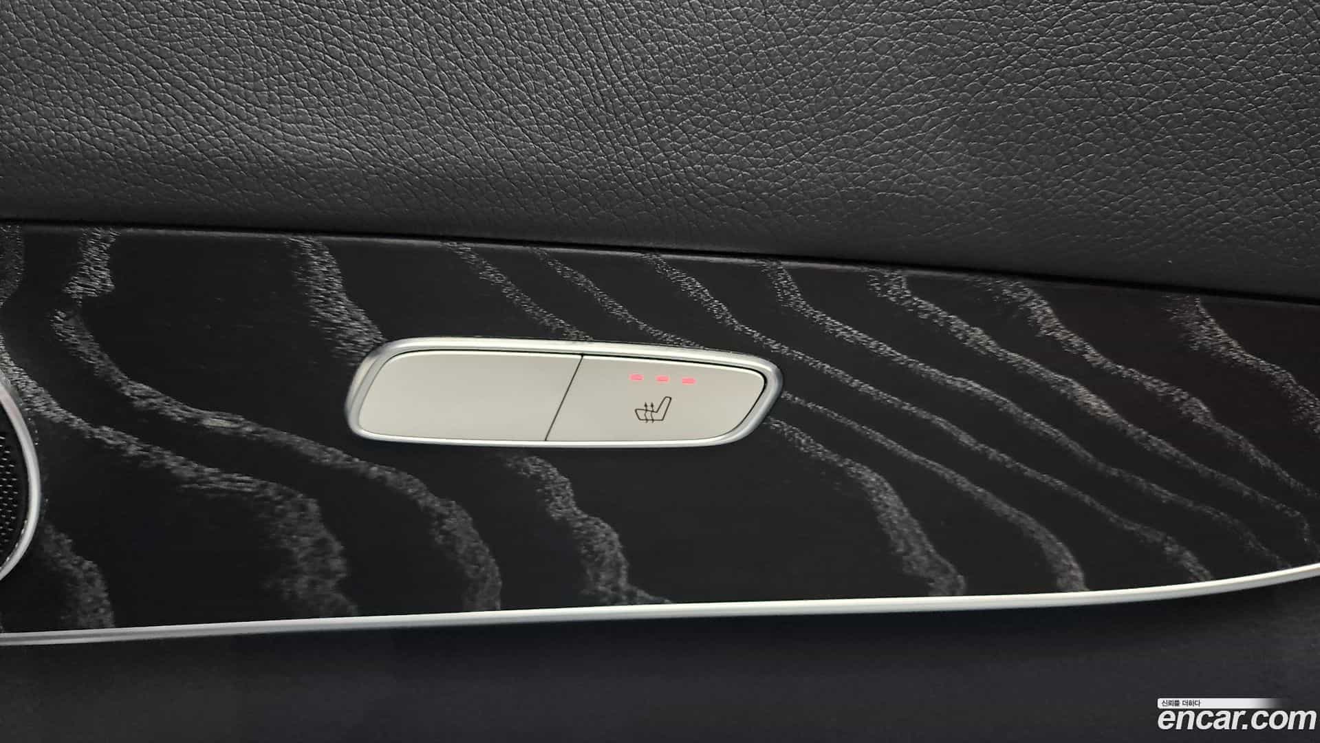 GLC-Class Mercedes-Benz 2019.8-OPTION-045