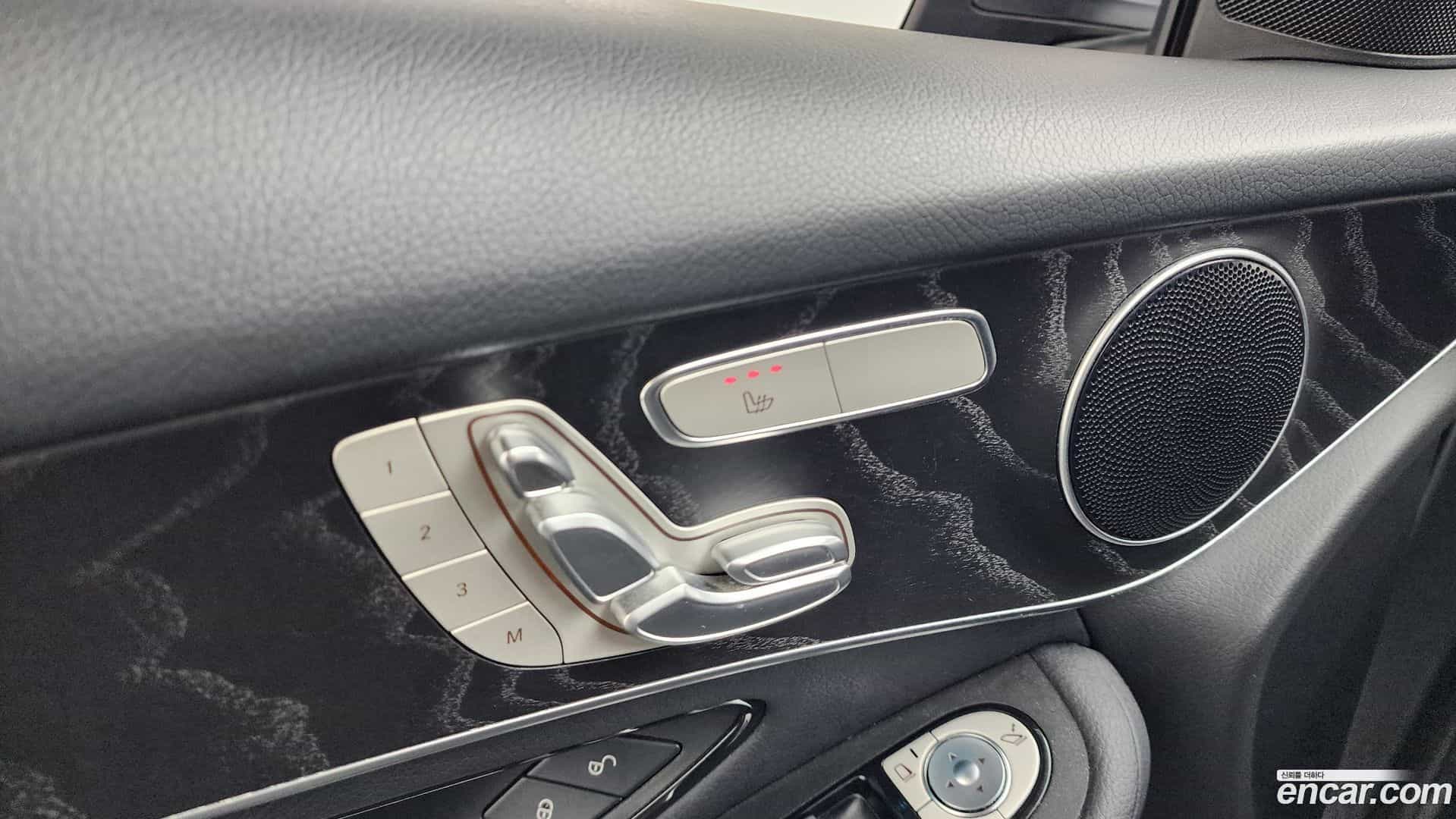 GLC-Class Mercedes-Benz 2019.8-OPTION-047