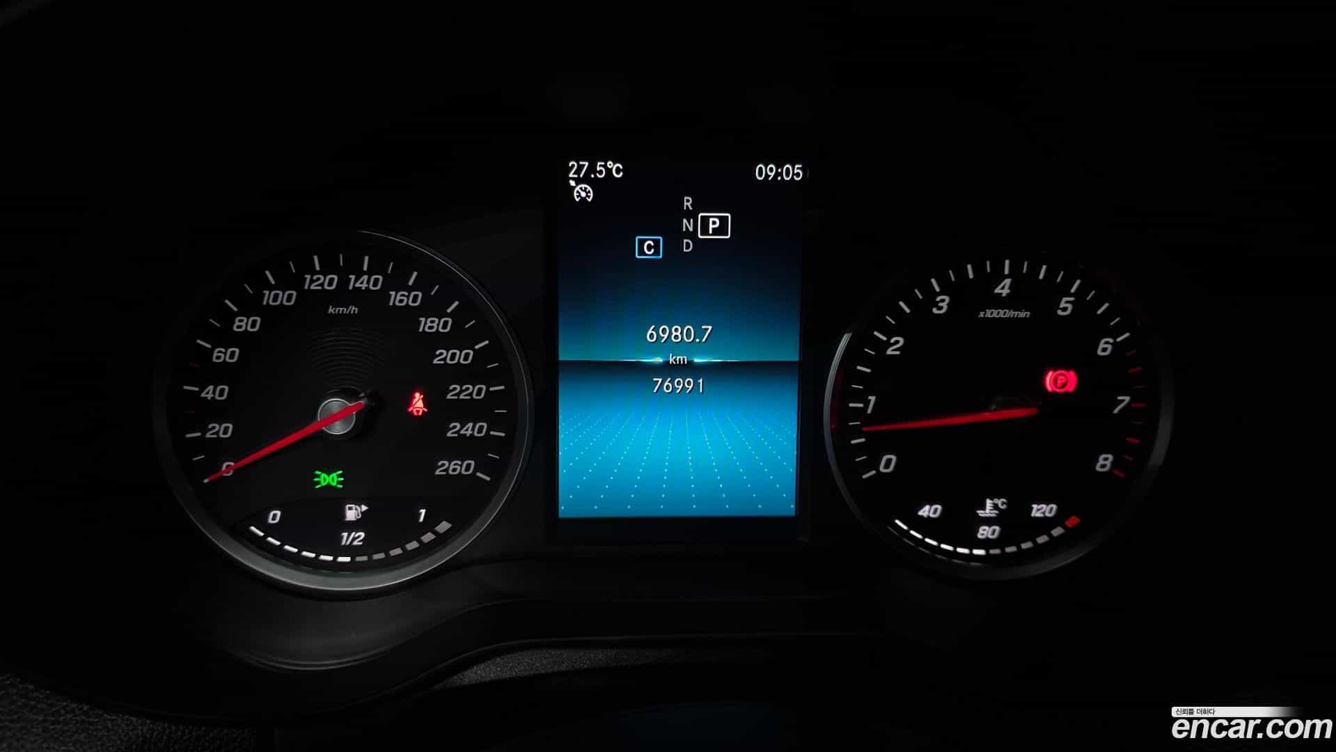 C-Class Mercedes-Benz 2019.10-INNER-008